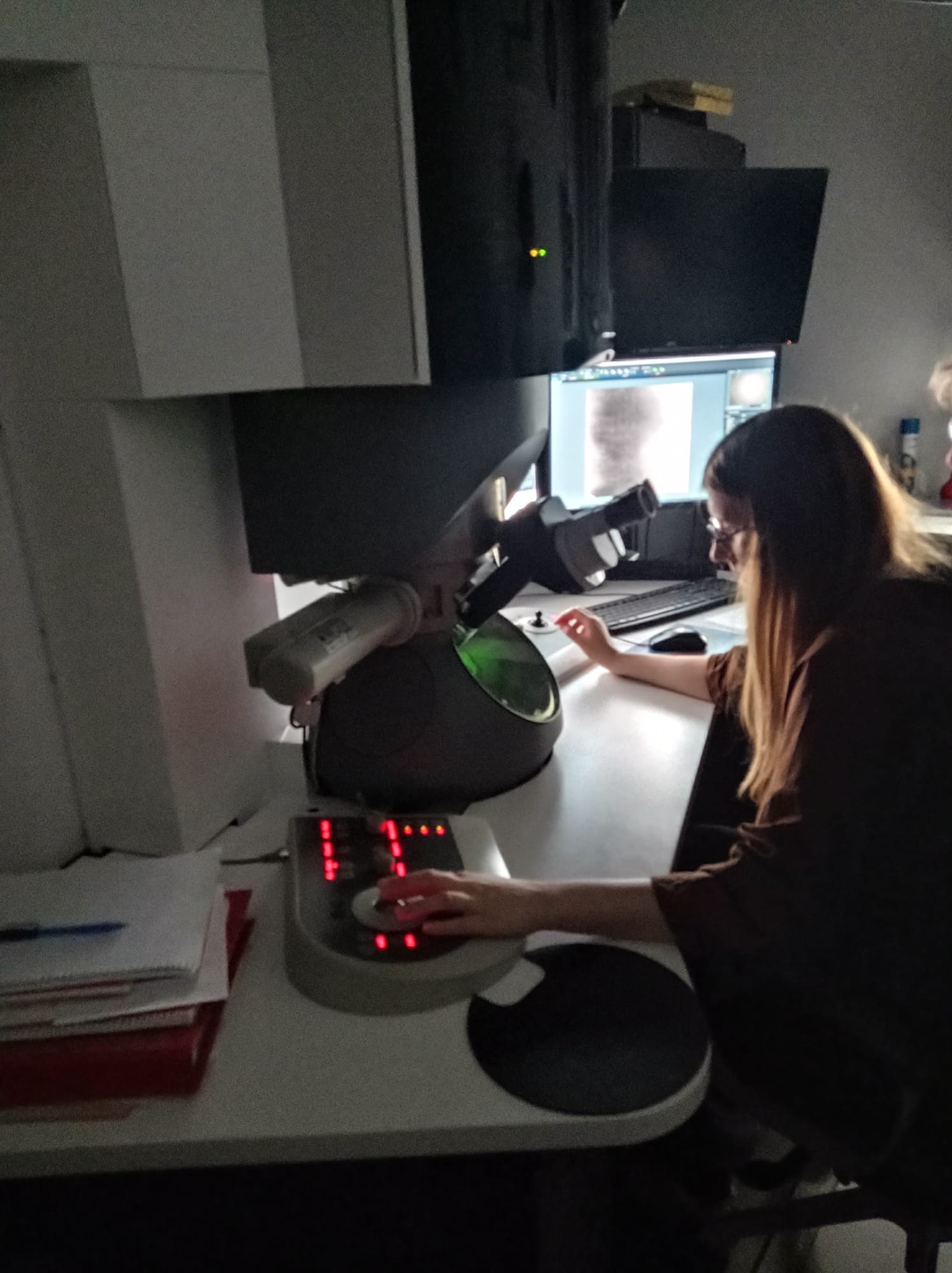 HRTEM/FIB training in MFA Budapest